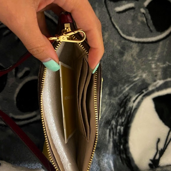 NWT Michael Kors dark brown with red accents and gold hardware wristlet - Picture 4 of 4